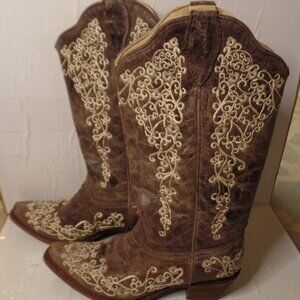 Corral Western Boots Distressed Delicately Embroidered Leather A1094 Sz 9.5